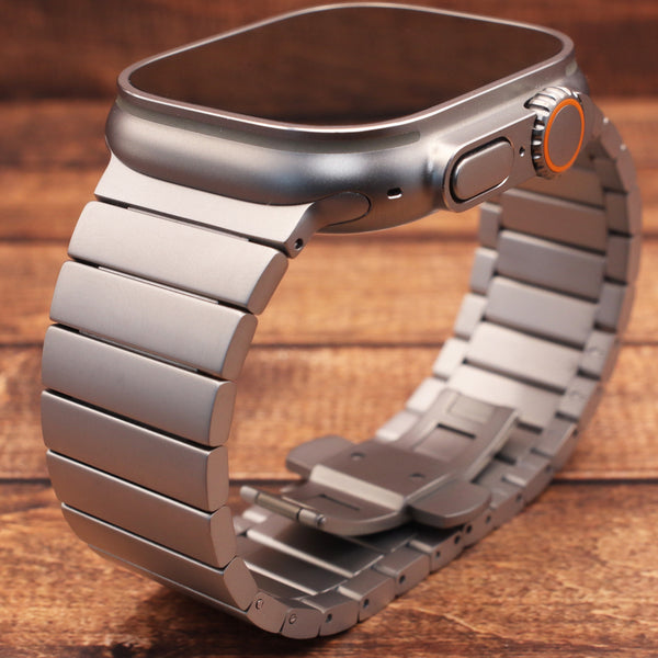 Grade 2 Titanium Link Band for Apple Watch Ultra 2 and Series 10